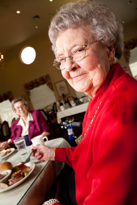 women eating dinner